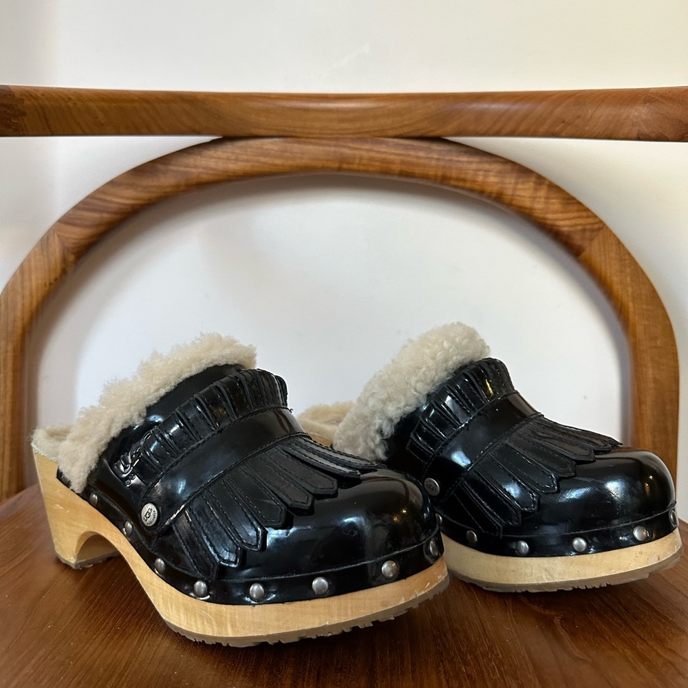 UGG Black leather fur clogs wooden heel women’s 7